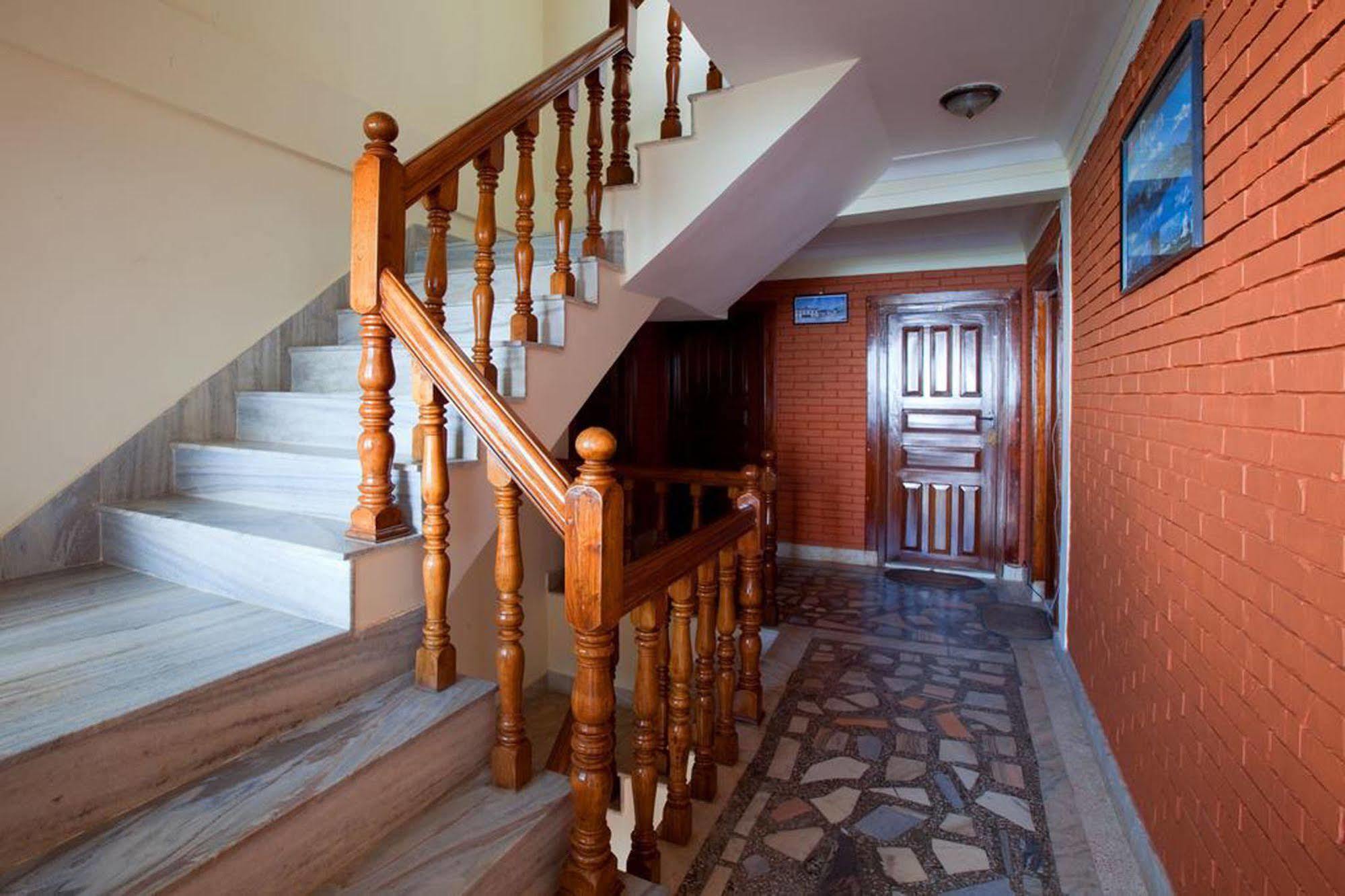Nagarkot Sunshine Hotel Baluwapati Deupur Екстер'єр фото